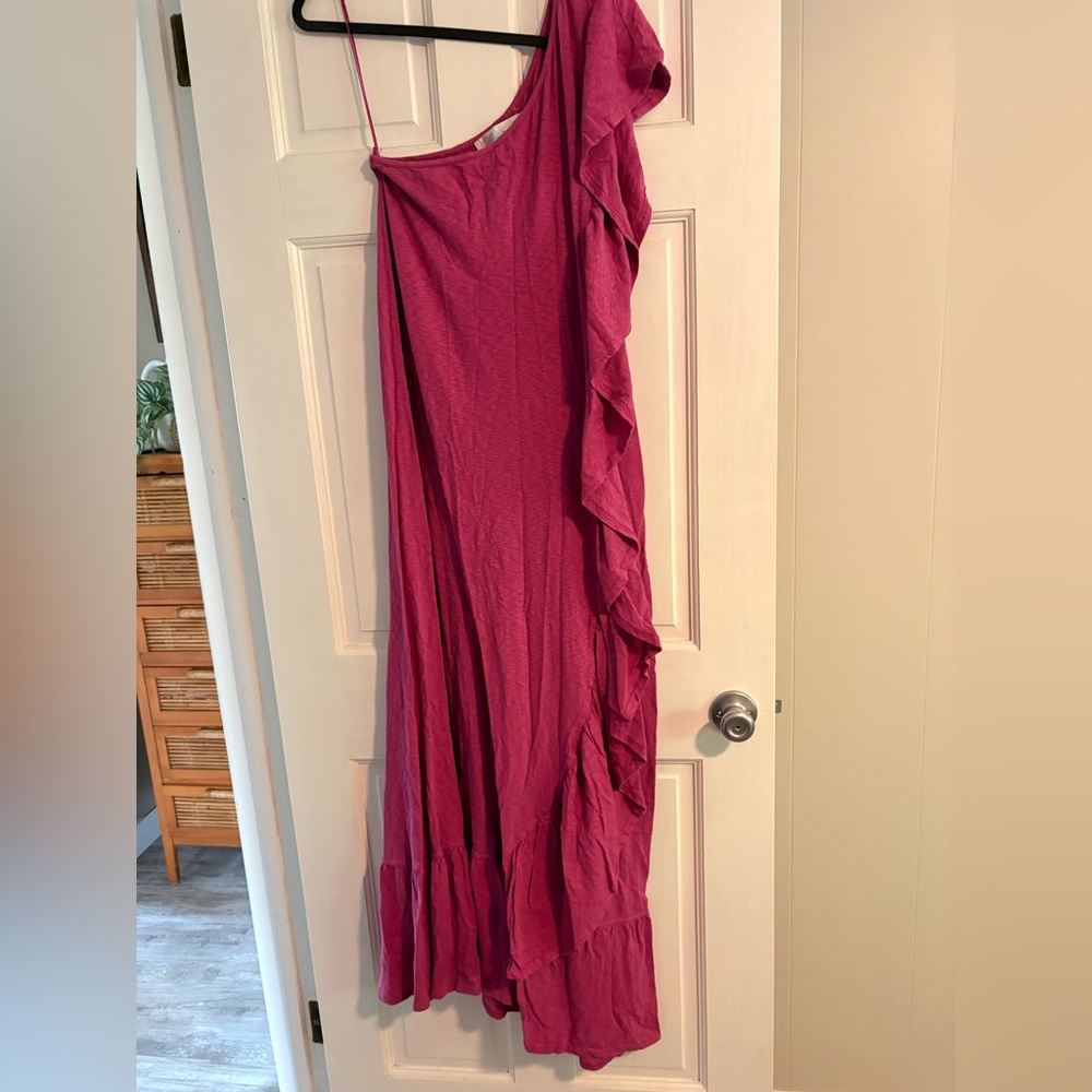 Women’s One-Shoulder Ruffle Maxi Dress in Magenta